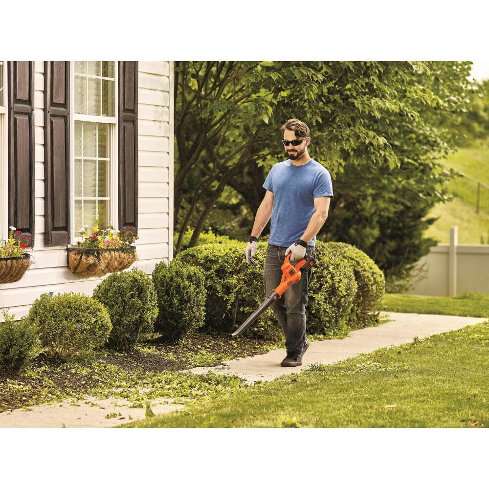 BLACK+DECKER LSW40C 40V MAX* Lithium Cordless Sweeper