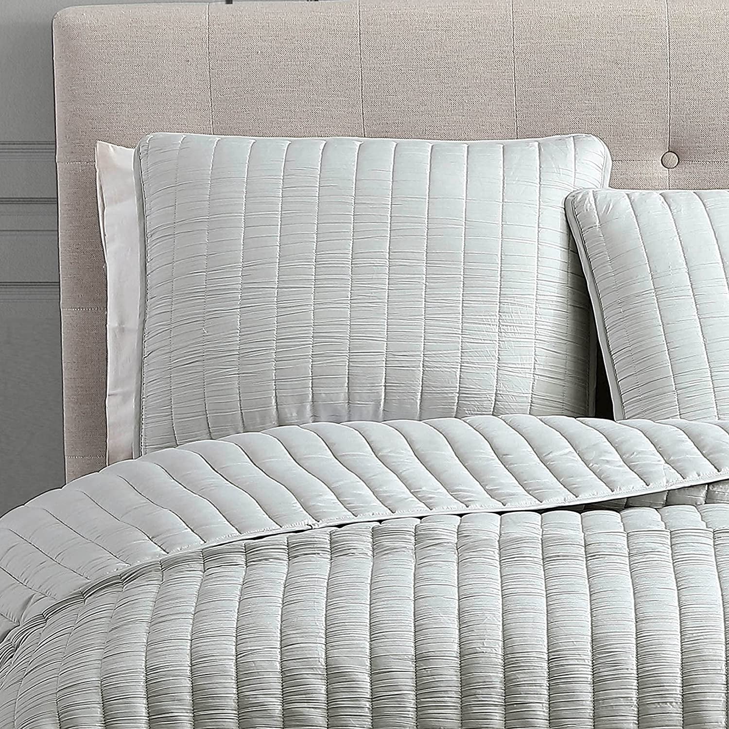 Riverbrook Home 3 Piece Quilt Set, King, Light Gray, Moonstone, Polyfill, Adult