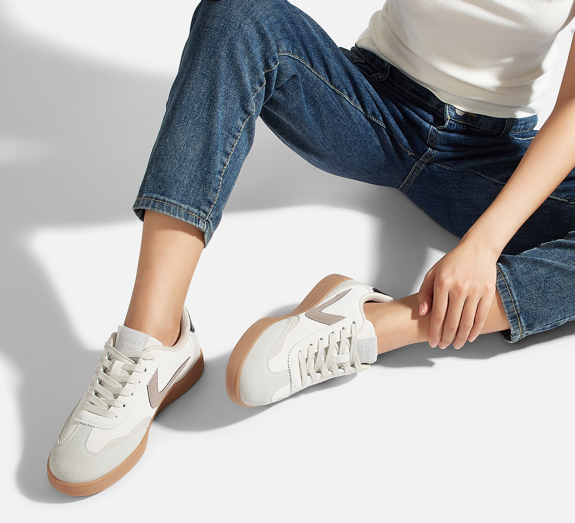 Lucky Step Women's Classic Retro Sneaker photo 7