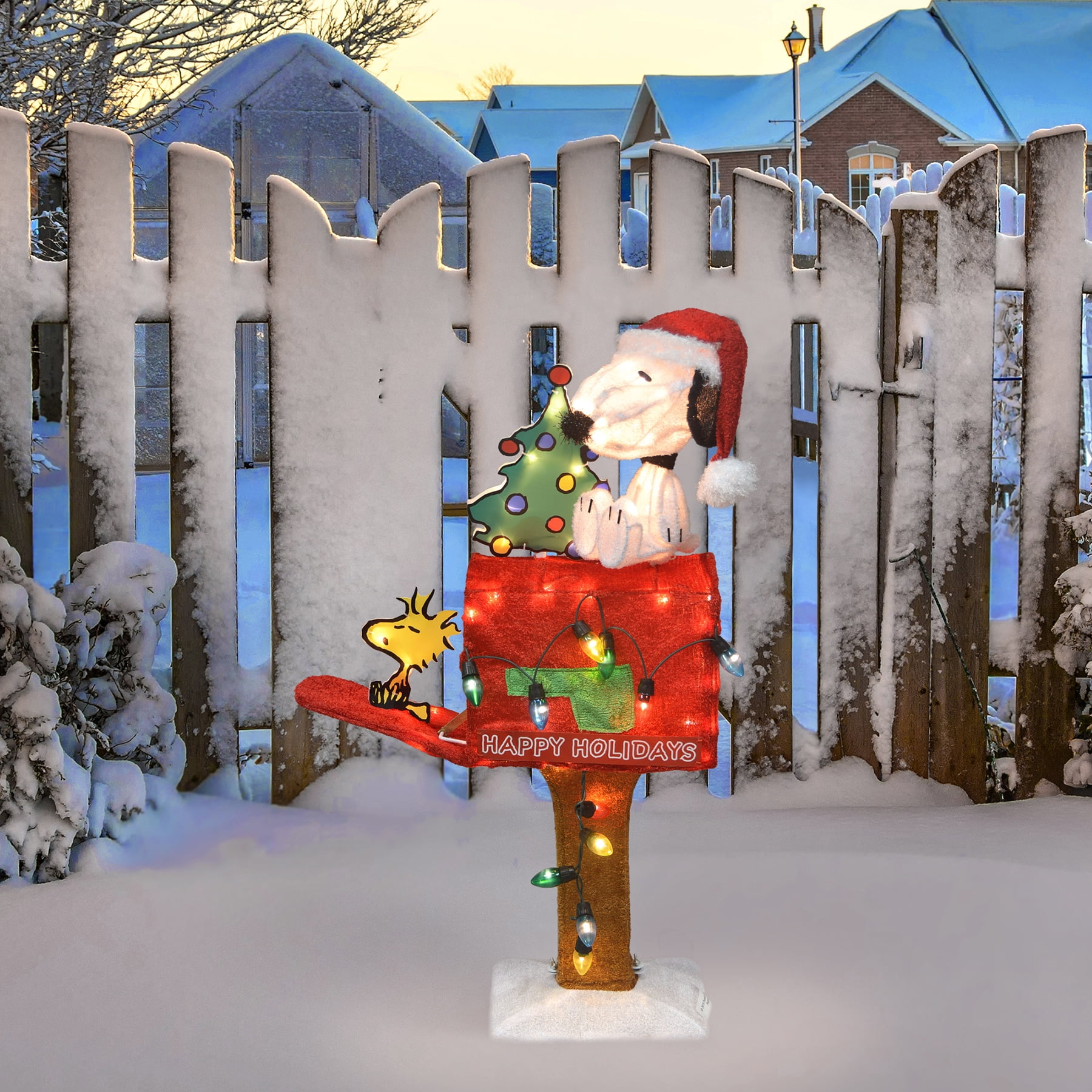 ProductWorks 32IN PEANUTS 3D PRE LIT LED YARD ART SNOOPY W/TREE ON