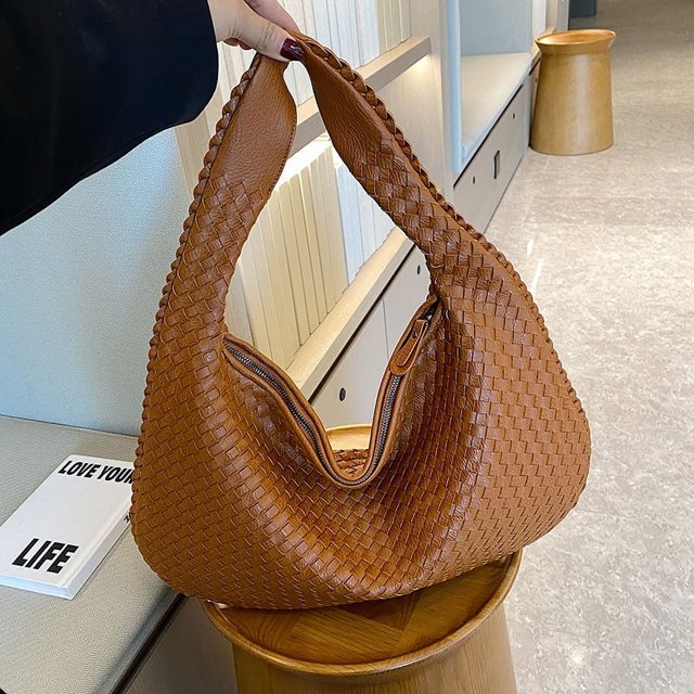 Bolso tejido a mano de alta gama, bolso para mujer, bolso de hombro con textura informal, bolso de mano de uso versátil