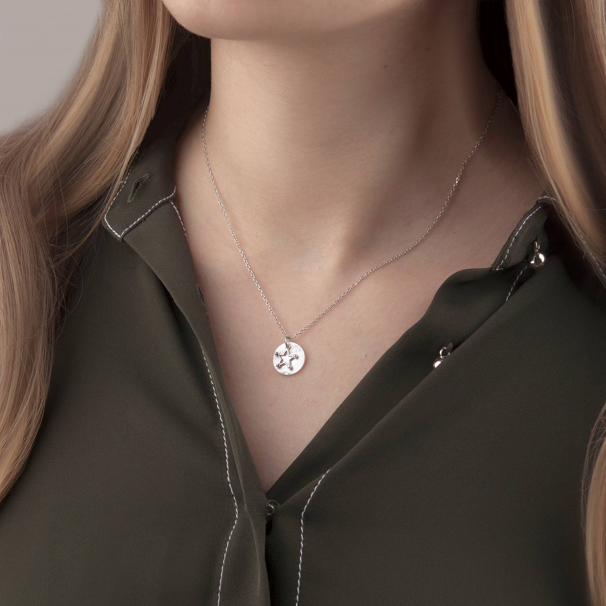 Anavia Sisters Necklace Birthday Gift for Big Sister, Sisters are like Stars, Two Sisters Necklace with Card