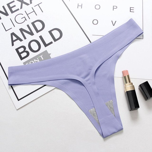 Tanga de talla grande para mujer, ropa interior lisa y Sexy de cintura baja, bragas negras sin costuras, lencería transpirable, 2023