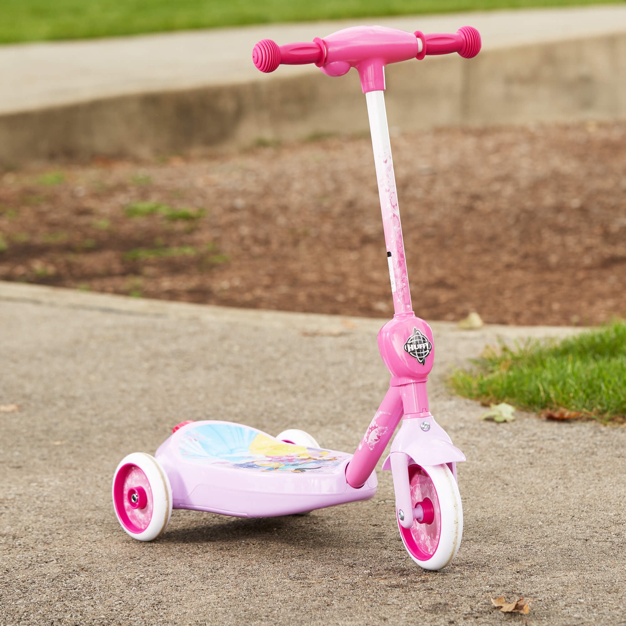 Disney Princess Girls’ 6V Electric 3-Wheel Bubble Scooter by Huffy 