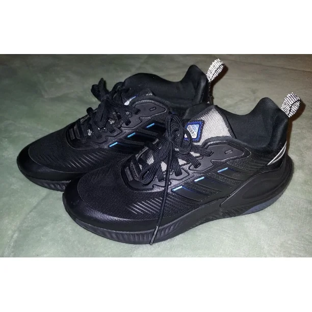 ☆Women's Size: 6Adi-das Alphamagna Athletic Running Shoes Core Black + 4 Shirts☆