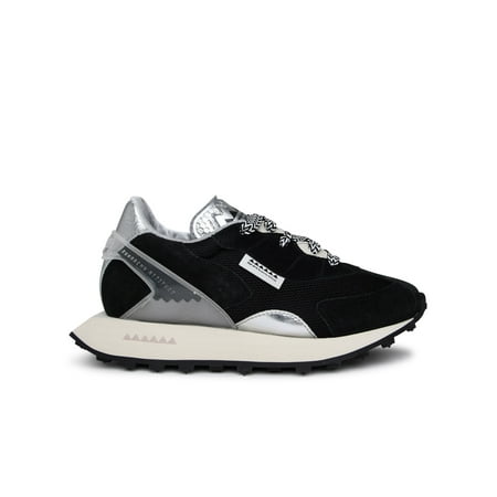 

Run Of Woman Sneaker Mirror