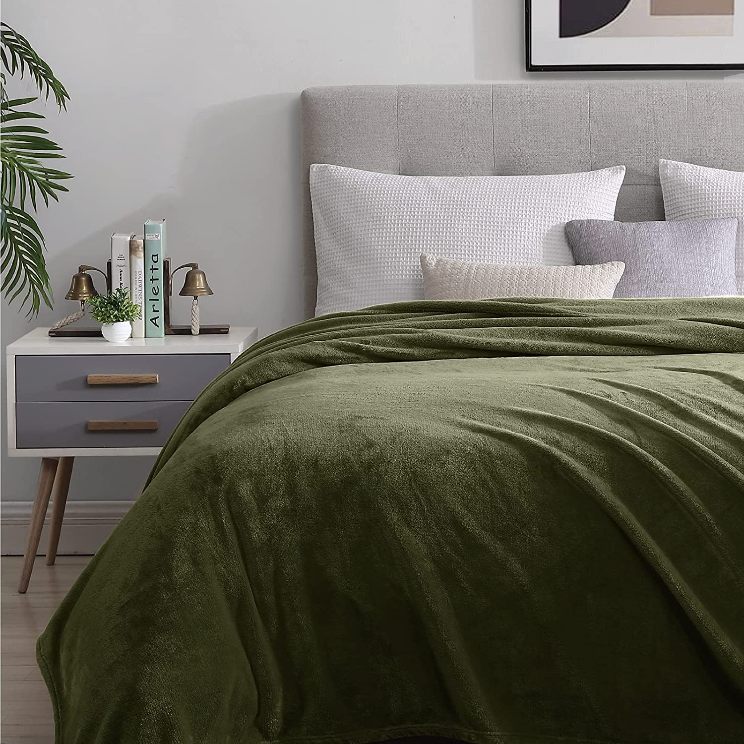 Couverture Douillette Polaire Vert Olive QOFLY 100x150cm - Jeté Canapé Doux Et Léger
