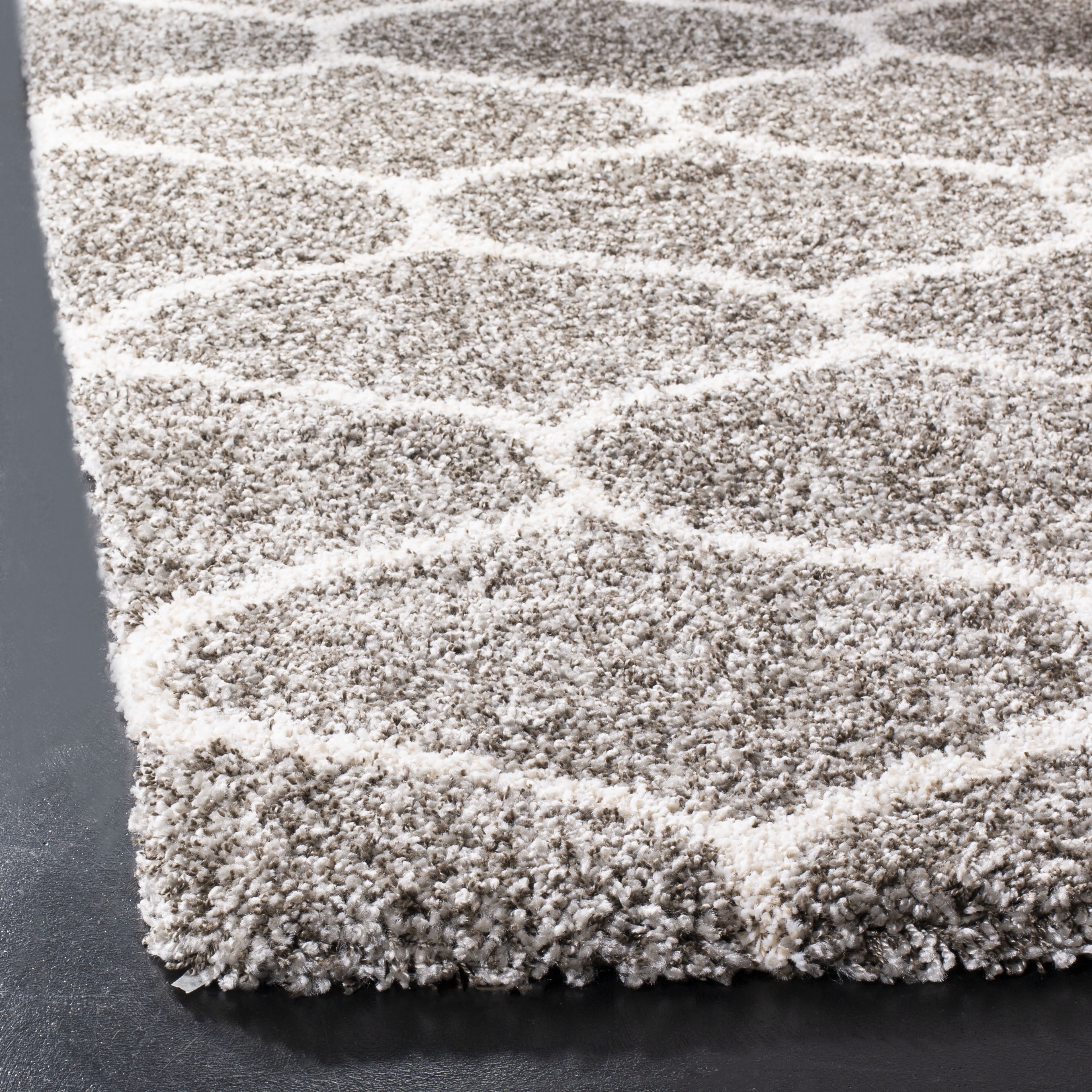 SAFAVIEH Hudson Arline Geometric Shag Area Rug, Grey/Ivory, 5'1" x 7'6"