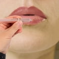 thumbnail image 2 of Pincel para brillo de labios, aplicador de lápiz labial, pincel corrector de doble extremo, herramienta de maquillaje para mujer, 2 of 6