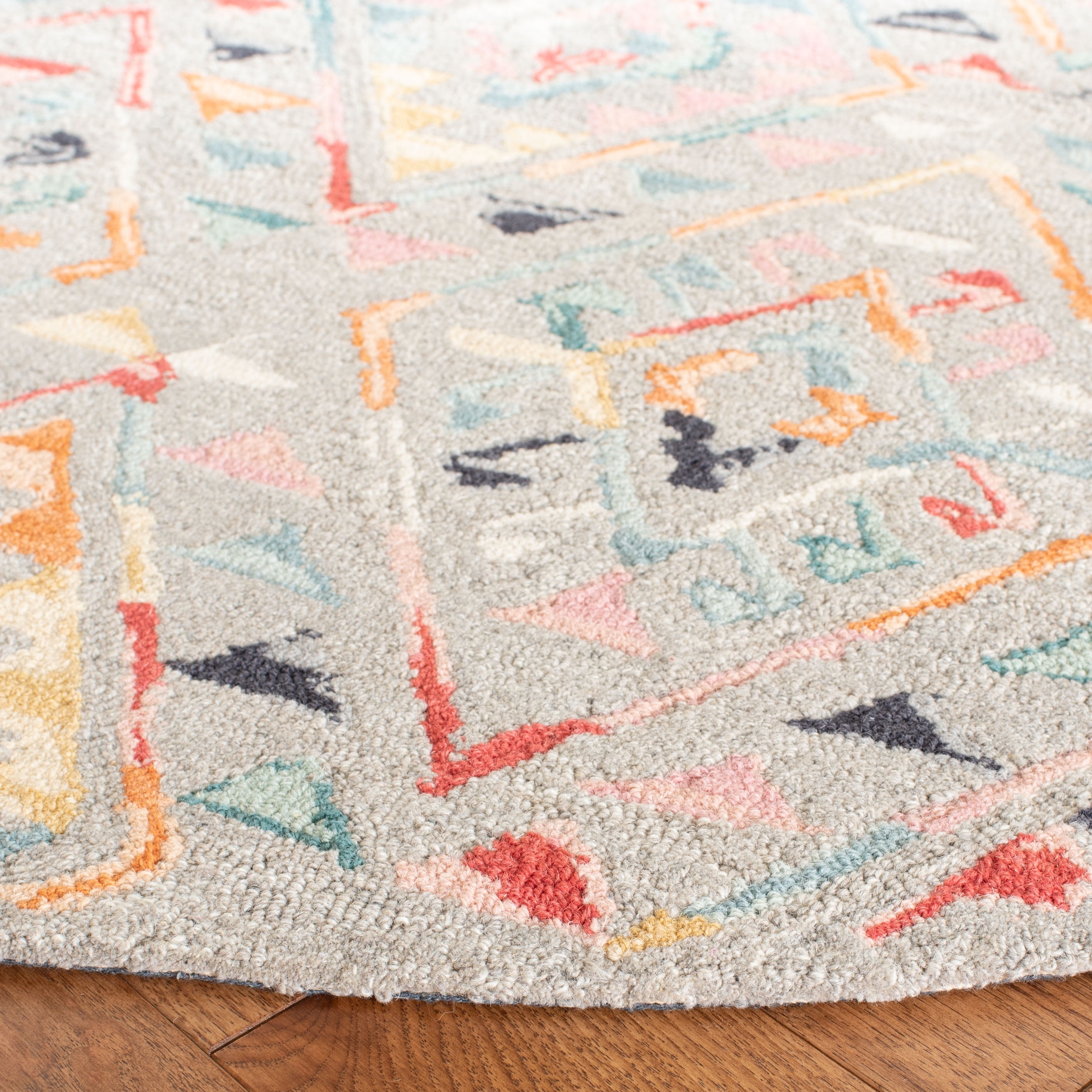 SAFAVIEH Micro-Loop Andrina Diamond Area Rug, Grey/Pink, 5' x 5' Round