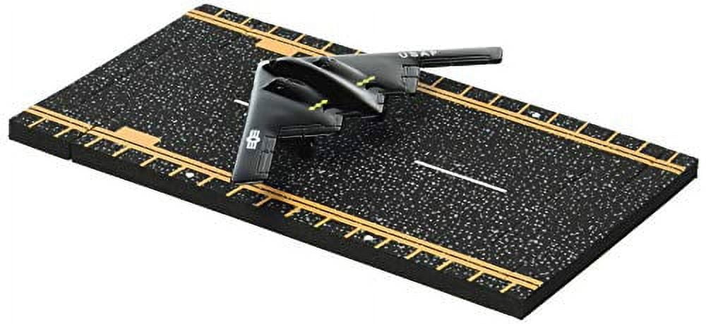 Hot Wings B-2 Spirit Stealth Bomber with Connectible Runway