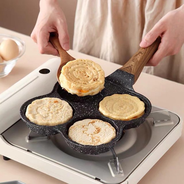 Sartén profesional para tortillas de 4 agujeros fácil de limpiar con mango antiescaldado Cómoda sartén para panqueques Sartén casera para cocinar estilo A Macarena Sartén De Huevo