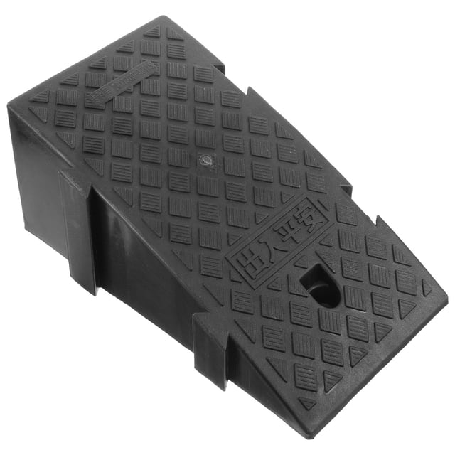 STRANDCHIC 1Set Prevent Scratches Triangle Shape Rubber Threshold Ramp for Car Ramp Pad 44.0x24.0x19.0in