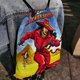 thumbnail image 4 of ¿Dónde en el Mundo Está Carmen Sandiego? Mochila de Cuerdas para Deportes y Gimnasio, Bolsa de Cuerdas Resistente al Agua, Bolsa Cinch, 30×40cm, 4 of 6