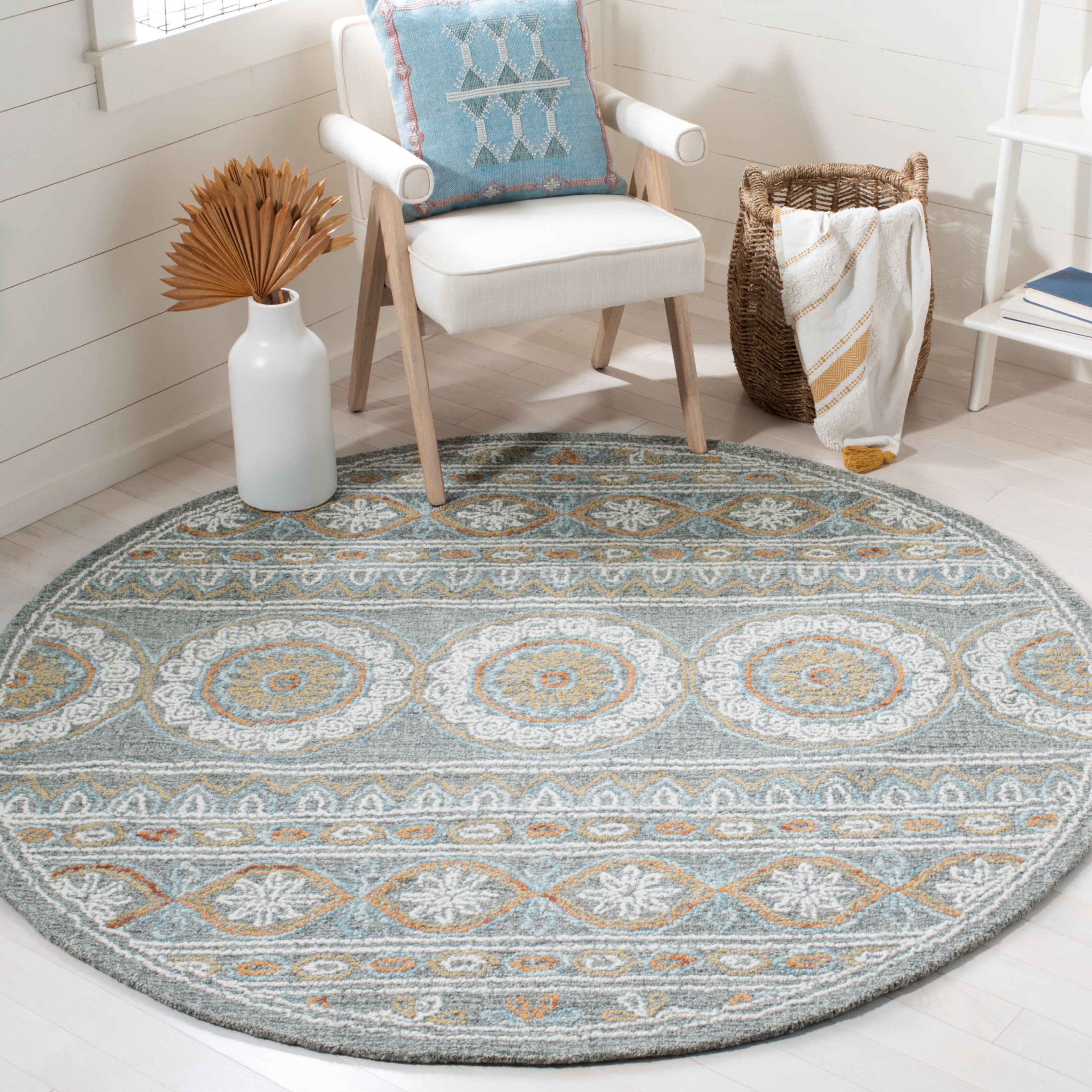 SAFAVIEH Blossom Dacre Floral Area Rug, Grey/Ivory, 6' x 6' Round