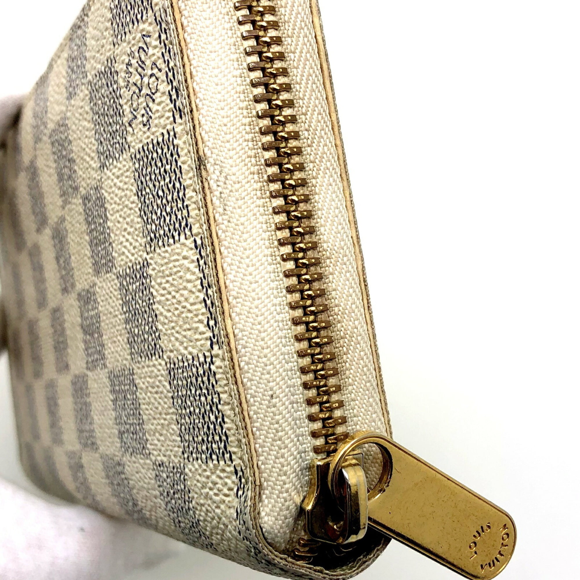 LOUIS VUITTON purse N60019 white LV Damier Azur Zippy wallet from japan  used