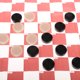 thumbnail image 4 of Tablero de Ajedrez Cuadrado Portátil de Juego de Dibujo 40 Tablero de Ajedrez Sunnimix Conjunto de damas internacionales, 4 of 6