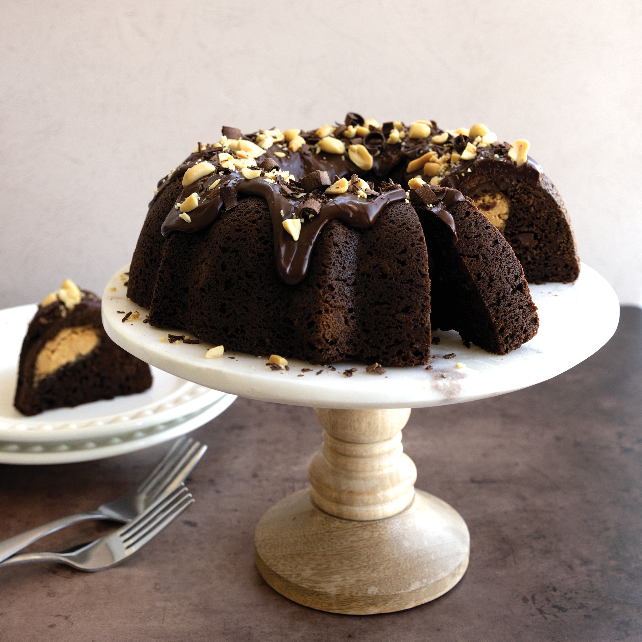 Nordic Ware Proform 12-Cup Nonstick Bundt Cake Pan photo 3