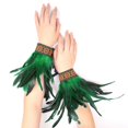 thumbnail image 4 of Anillos de manos de plumas para hombre y mujer, 2 uds., regalo de Navidad y Año Nuevo, accesorios de ropa, disfraces, 4 of 4