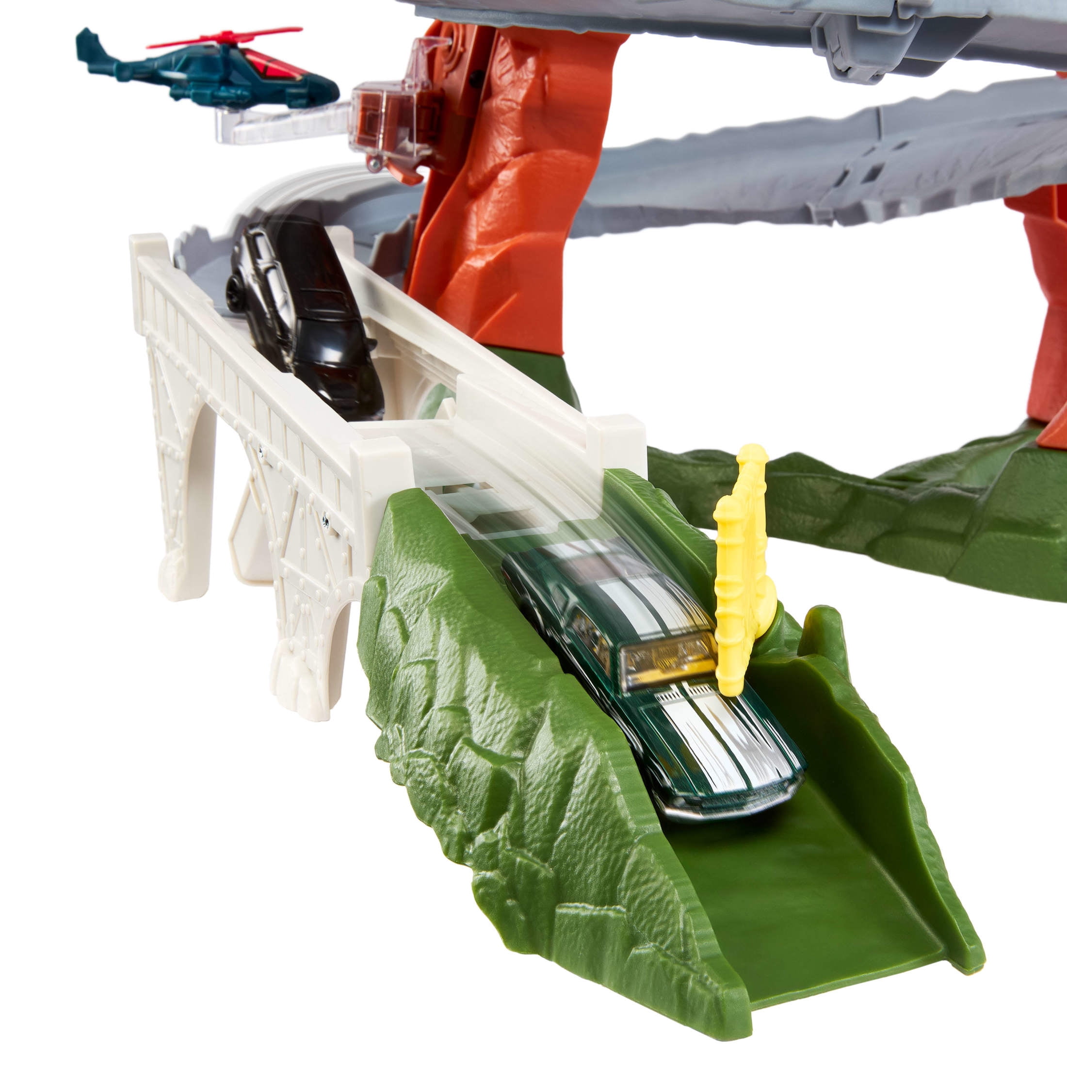 Matchbox The Movie Mountain Helicopter Escape Playset with 2 Toy Cars & 1 Helicopter
