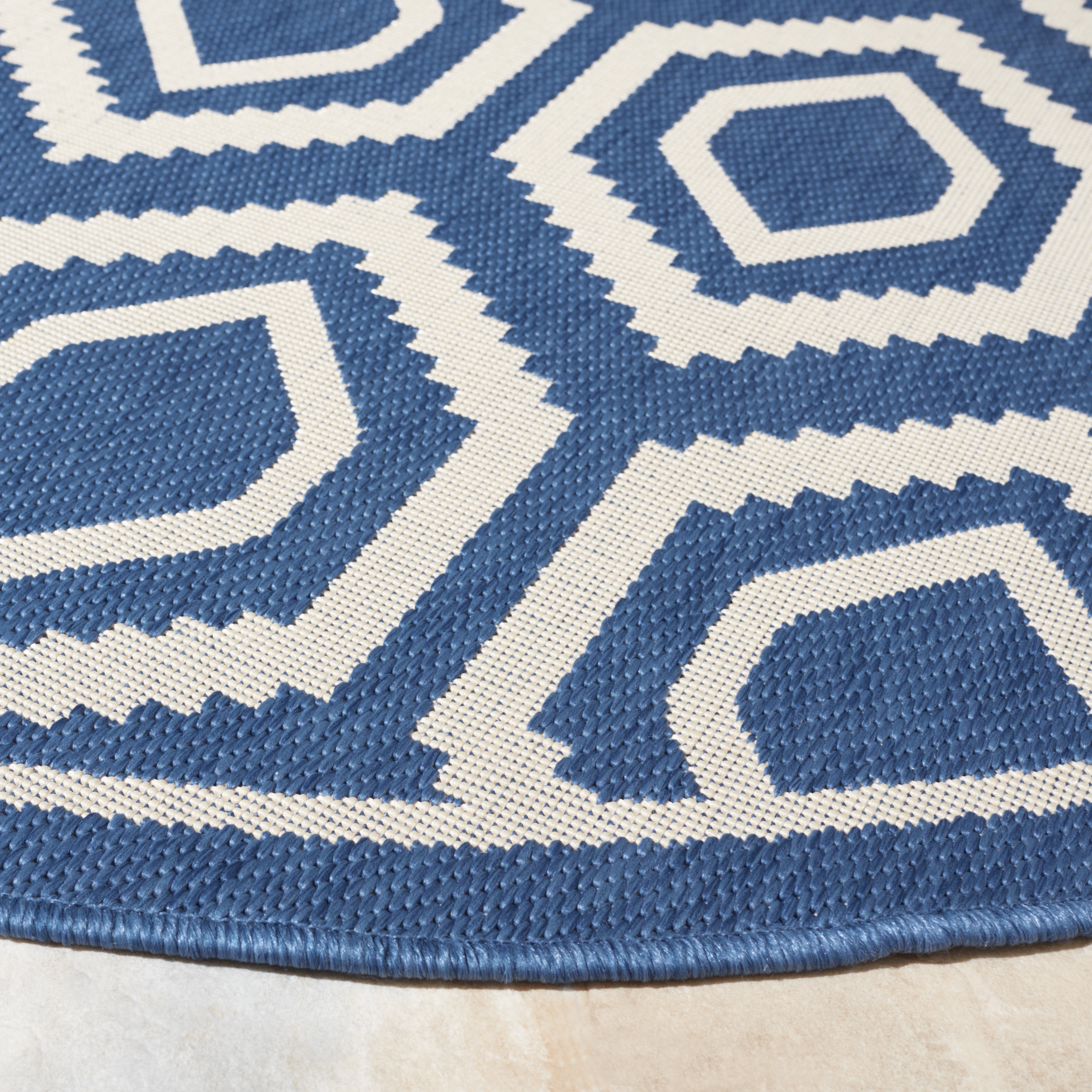 Safavieh Courtyard Amelia Geometric Indoor/Outdoor Area Rug, Blue/Beige, 6'7" x 6'7" Round