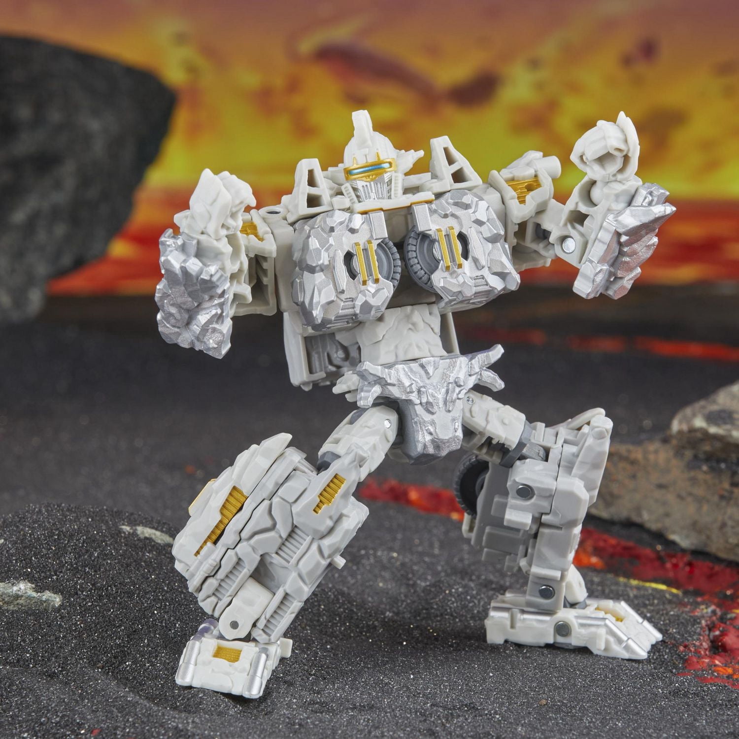 Transformers Generations Legacy United Deluxe Infernac Universe Nucleous