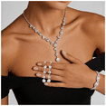 thumbnail image 5 of Joyería Cristal + Pulsera Y Aretes Con Clutch Lab.G plata, 5 of 5
