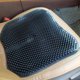 thumbnail image 1 of Cojín de asiento de coche, pieza de cojín de asiento, almohadilla para todas las estaciones, cojín de asiento de camión hueco y transpirable, cojín de asiento de plástico, 1 of 7