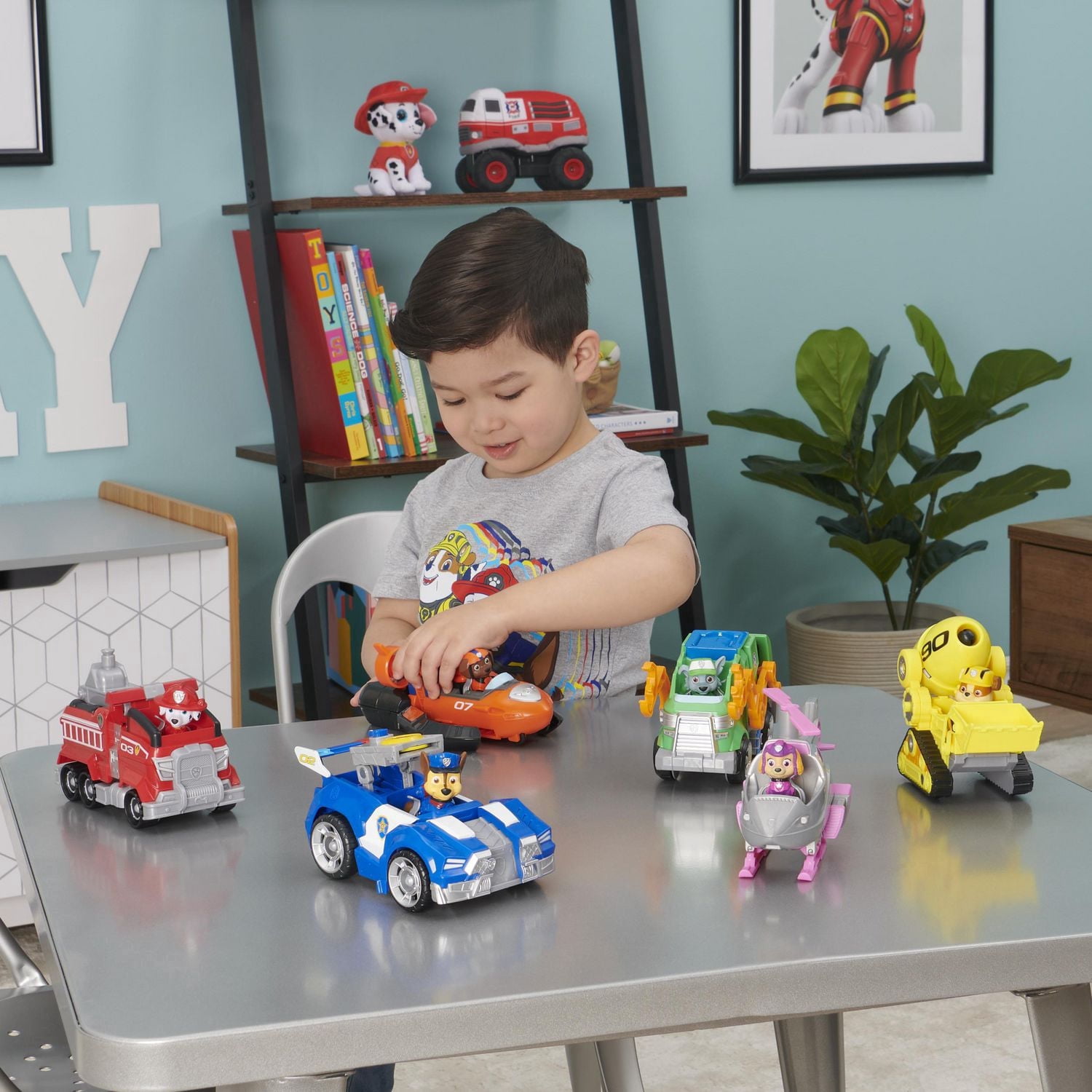 PAW Patrol, Véhicule transformable de luxe du film avec figurine Stella articulée à collectionner, jouets pour les enfants à partir de 3 ans