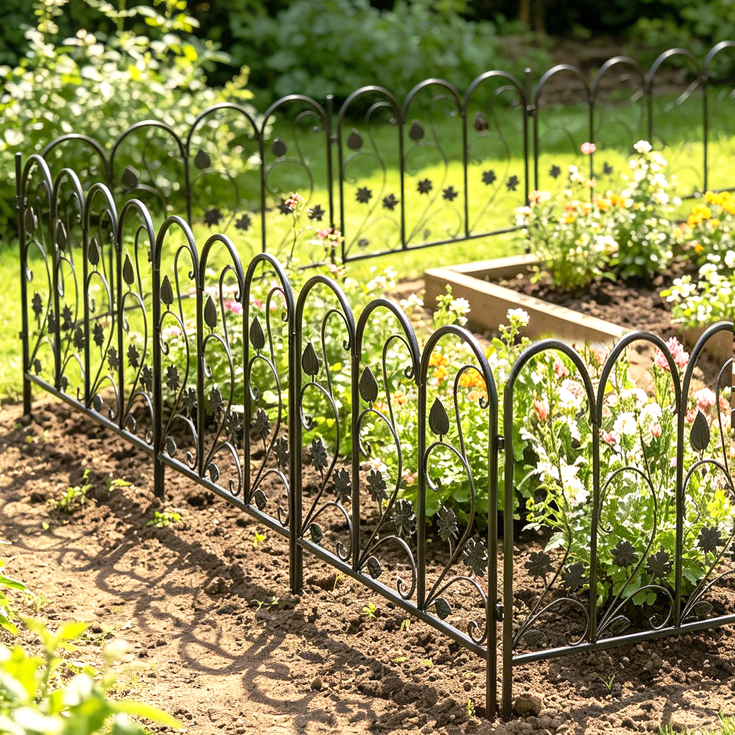 Wisfor 5 Panels Decorative Garden Fence Rustproof Black Metal Animal Barrier, 23.4x24.3 inch