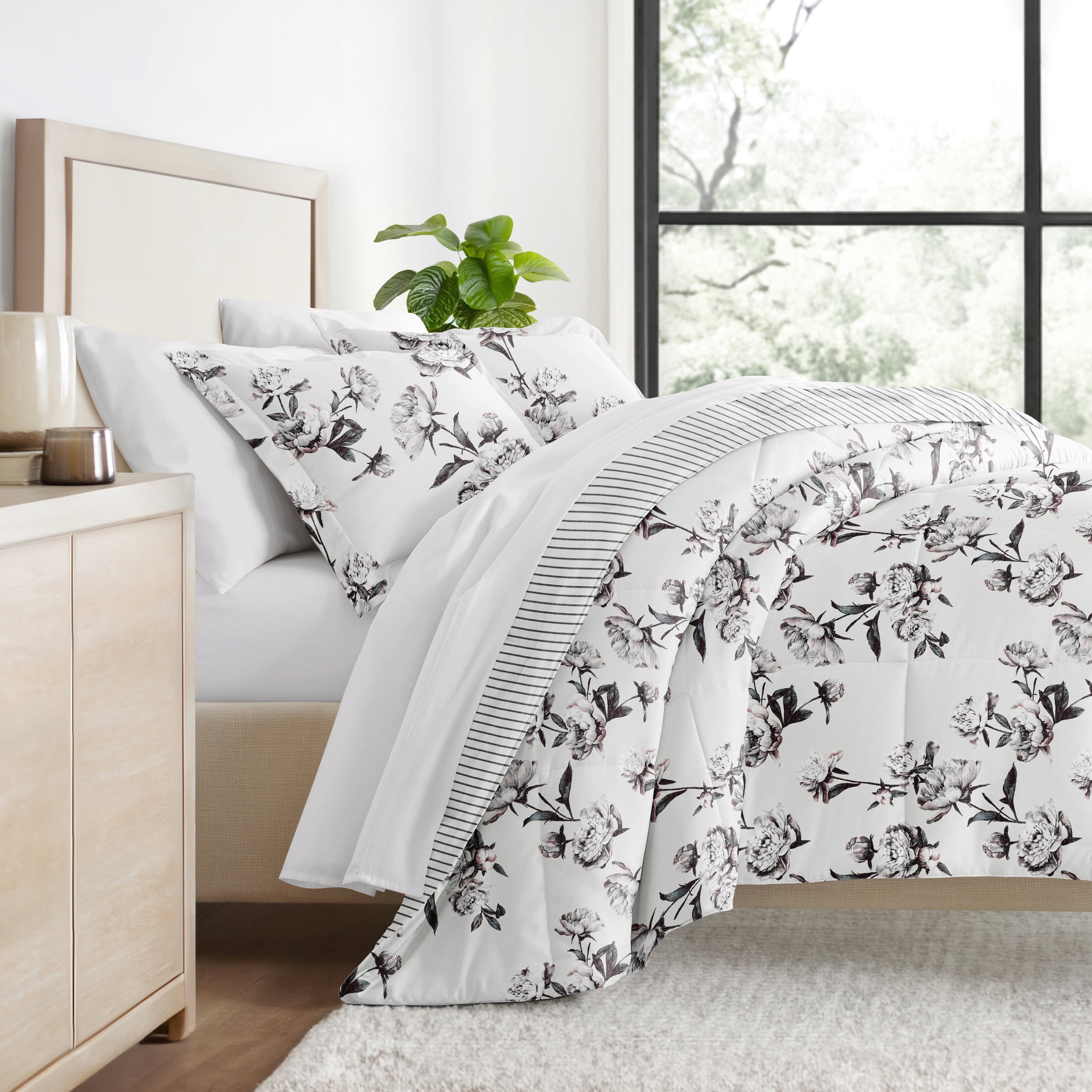 All Season Ultra Soft Comforter Set Lightweight Bedding in Vintage Magnolia Floral Stripe for King/Cal King by Comfort Canopy