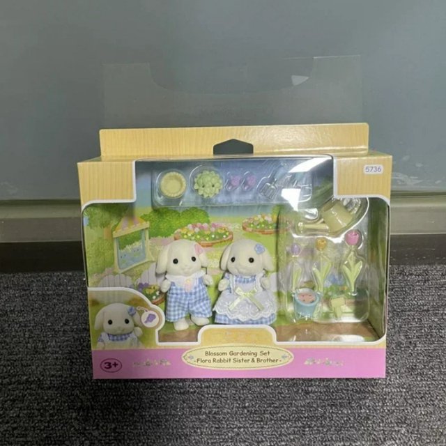 Original Forest Family Series Baby Series Gift Set Et Anime Girl Pvc Figuras Juguete Estatuilla Decoración Habitación Regalo de Cumpleaños