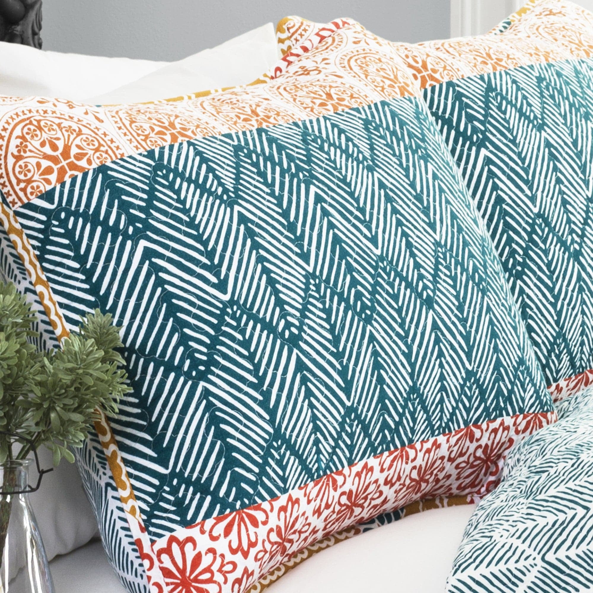 The Curated Nomad La Boheme 3-piece Striped Patterned Quilt Set Navy/Blue King Striped