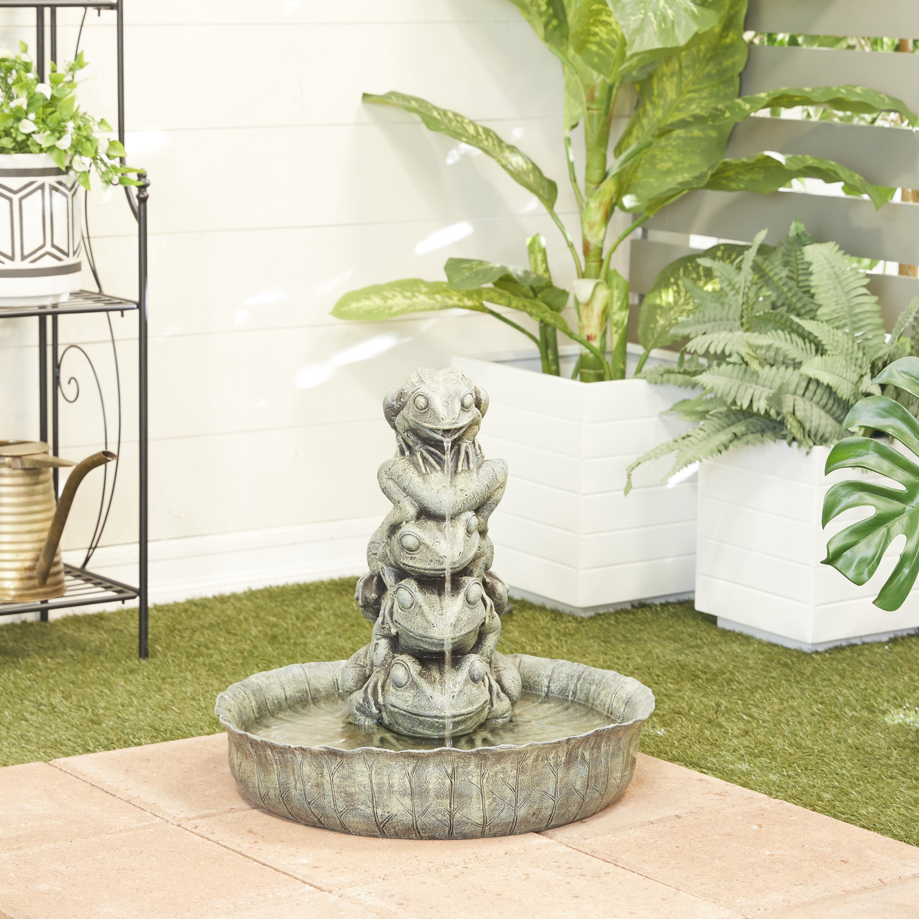 DecMode Green Stacked Frog Fountain Indoor Outdoor Decor with Bowl Base