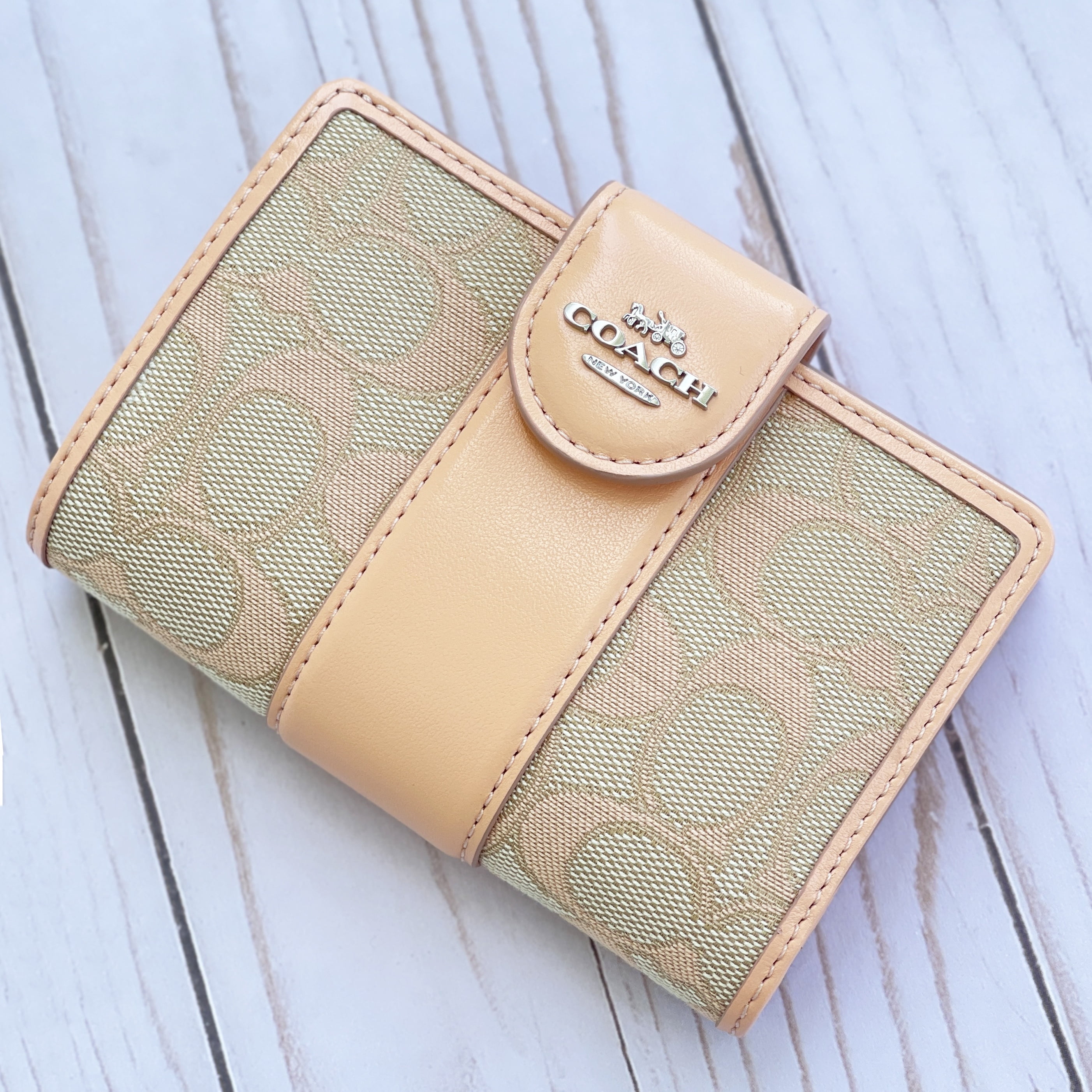 Coach Women's Medium Corner Zip Wallet in Signature Jacquard Coach Women's Medium Corner Zip Wallet in Signature Jacquard