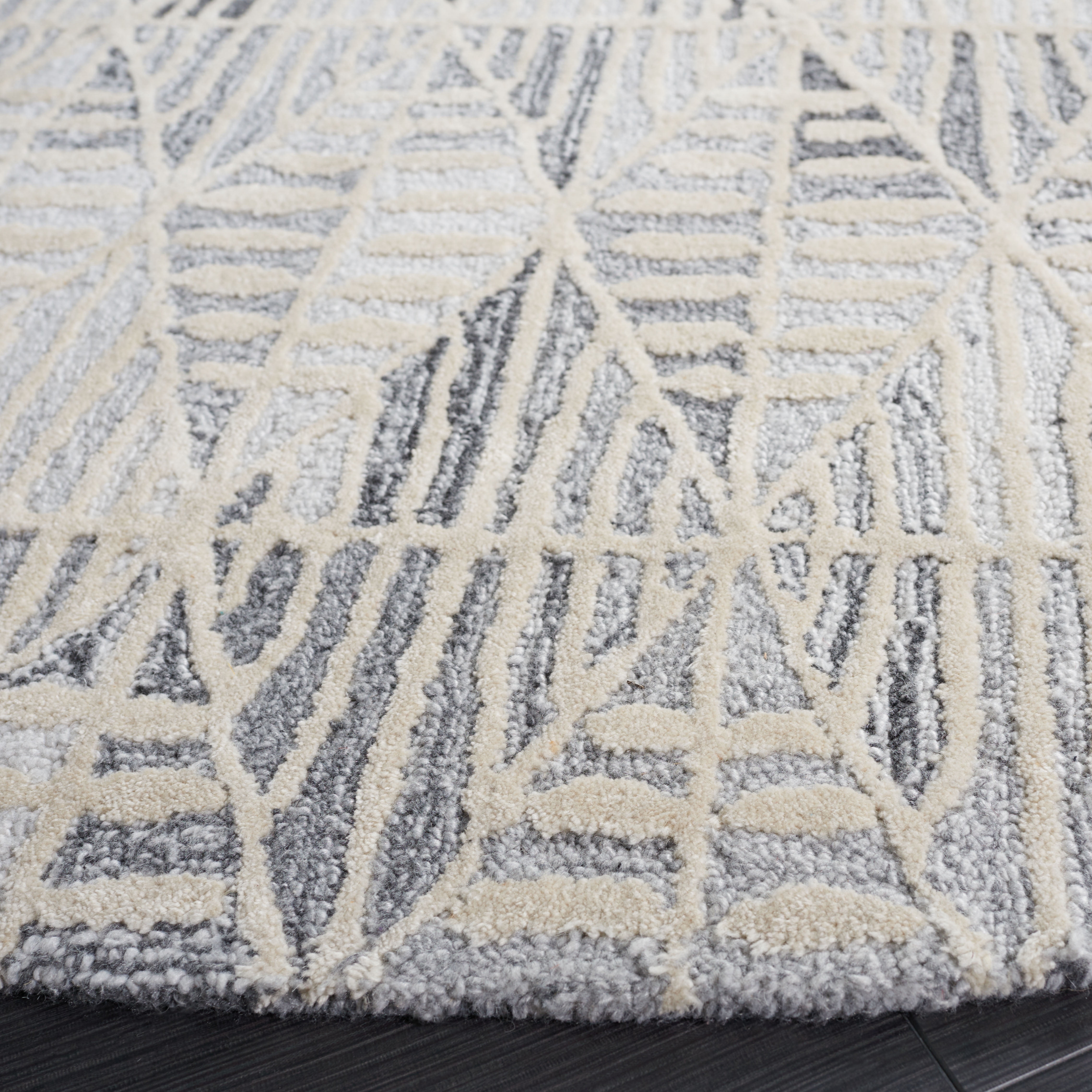 SAFAVIEH Ebony Abraham Diamond Area Rug, Grey/Ivory, 6' x 6' Round