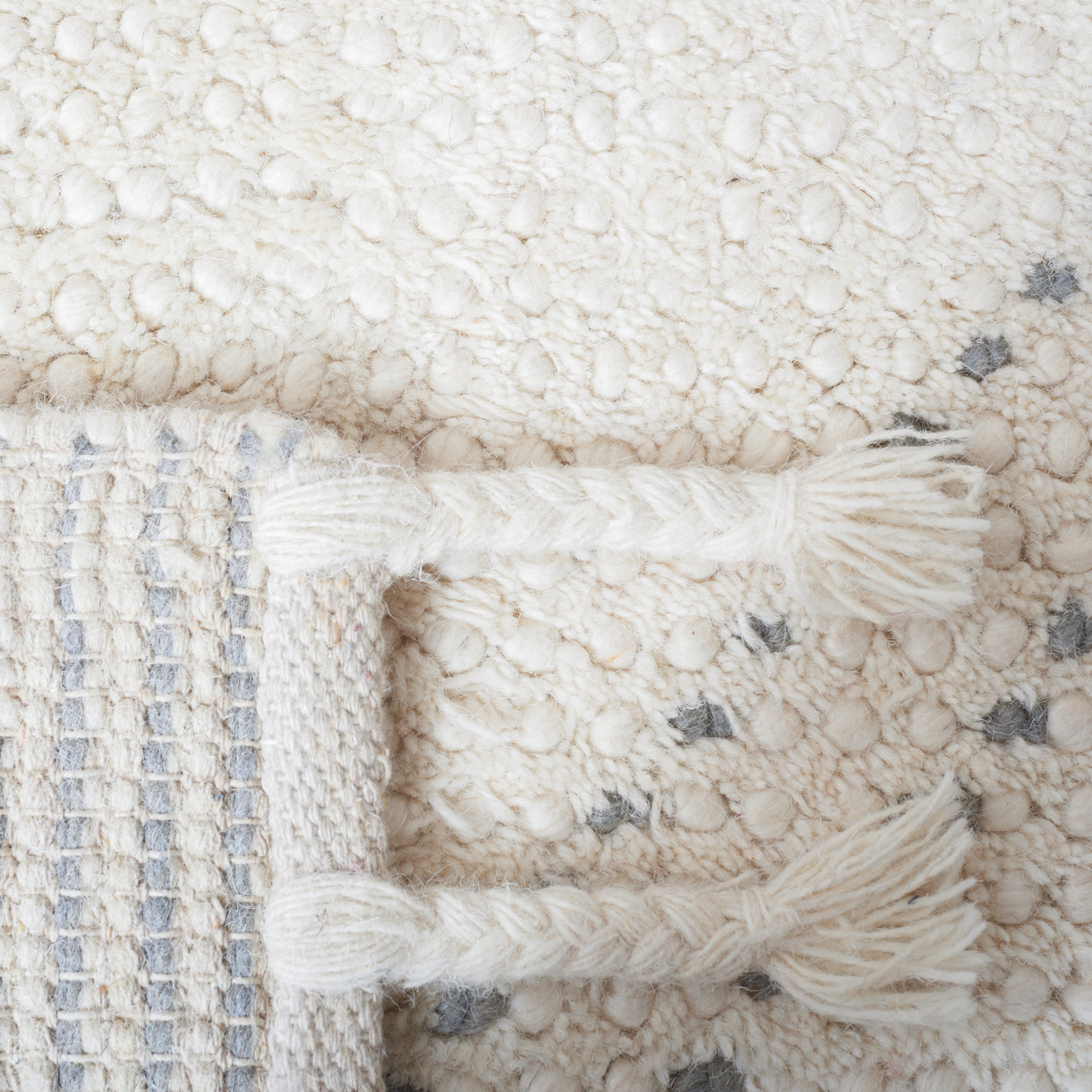 SAFAVIEH Casablanca Idella Diamond Area Rug, Ivory/Grey, 8' x 10'