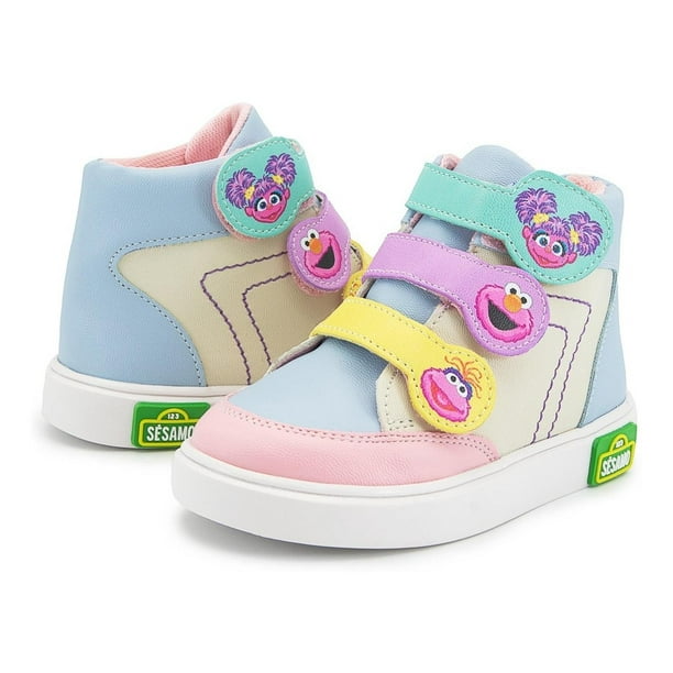 Tenis de moda de niña sale