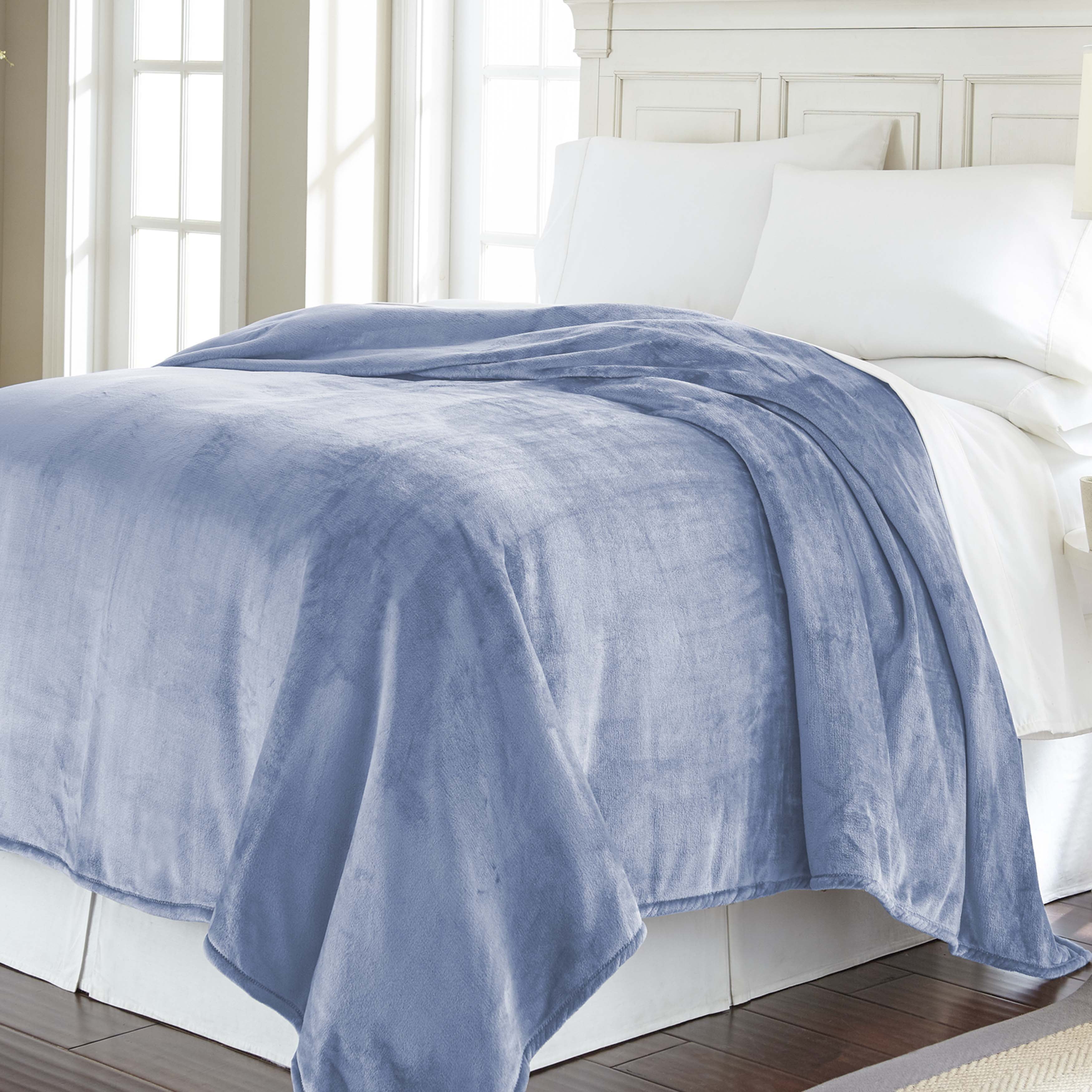 Luxurious Velvet Plush Blanket Collection by Sun Yin in Nepal at NPR 7034 Rating 5