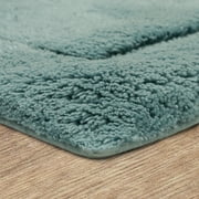 Mohawk Home Regency Plush Stain/Fade Resistant Non-Slip Machine Washable Bath Mat, Glacier, 2 3 x 3 9