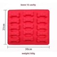 thumbnail image 4 of Molde de silicona ZHAOCHENG para galletas forma de pata y hueso de perro, 4 of 5