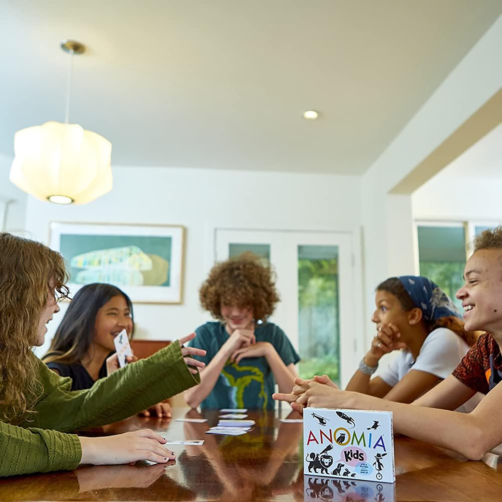Anomia Kids - Family Card Game, Funny Party Game, No Reading Required, Card Flipping Shout Out the Word Fun, Fast-Paced Gameplay, Ages 5+, 3-6 Players