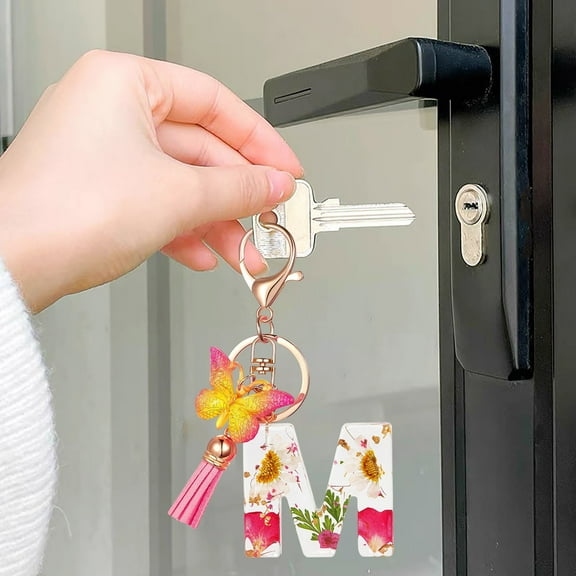 Tuvgenk initial keychain women Gift keychain Multicolor car M Plastic key ring for friend