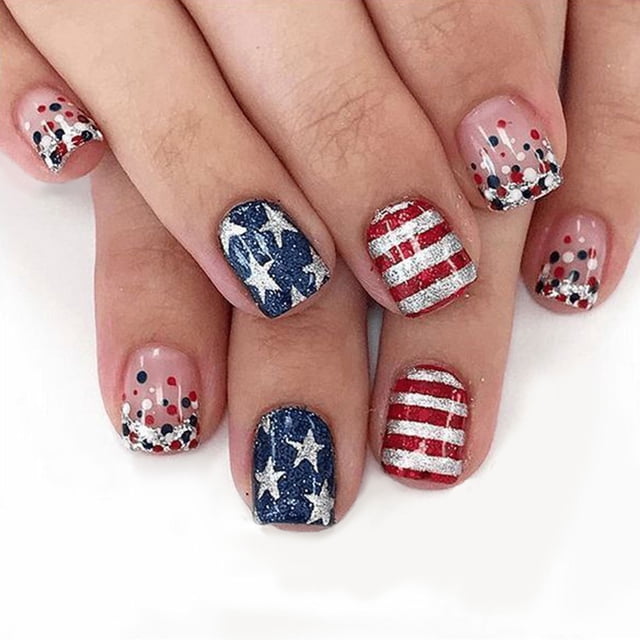 HHBEAUTY Ongles Autocollants 4 Juillet Bling Courts en Amande Faux Ongles, Rayures Rouges Argentées Faux Ongles Designs Jour de l'Indépendance Étoiles Ongles Acryliques Brillants Patriotiques Bricolage Art des Ongles pour Femmes 24 Pcs