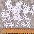 thumbnail image 3 of 100 piezas/lote de parches adhesivos de copos de nieve artificiales de fieltro de poliéster con apliques mixtos, parches no tejidos para manualidades de bricolaje, decoración navideña, 3 of 5