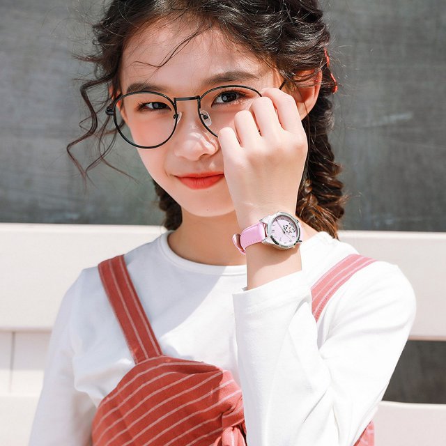 Bonitos y encantadores relojes para niños, cinturones para niñas y niños, modernos relojes electrónicos de cuarzo para mujer.