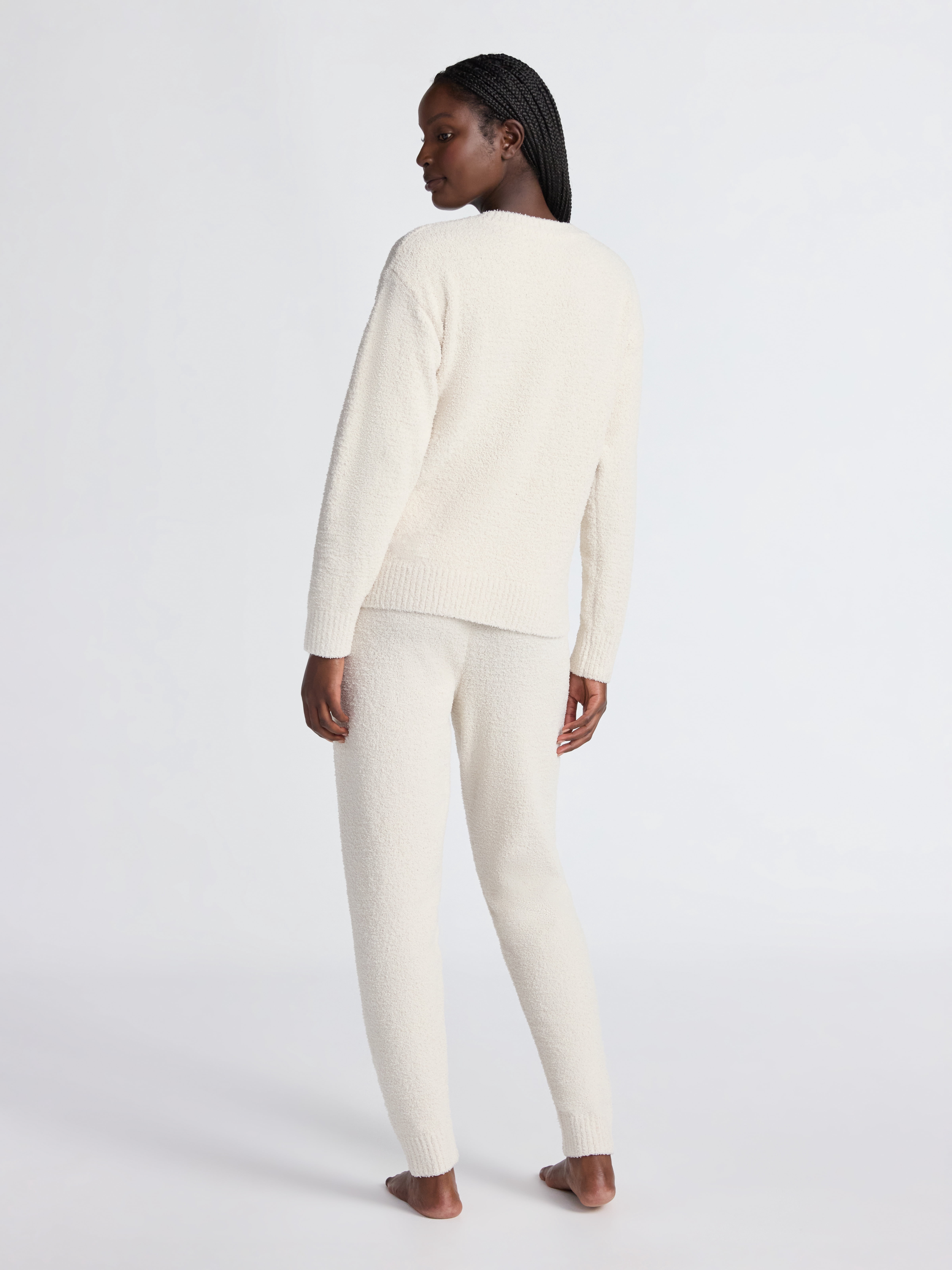 Joyspun Women's Fuzzy Knit V-Neck Top and Joggers Set, 2-Piece, Sizes XS-3X