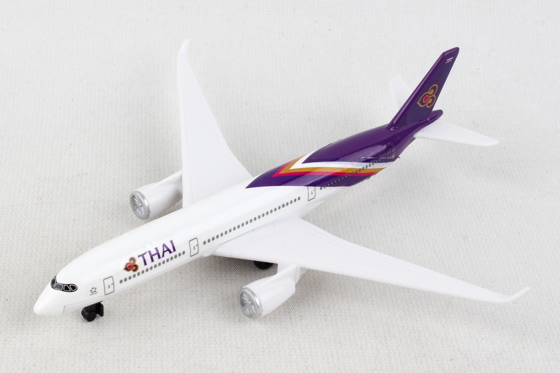 Single Plane Thai Airlines Die Cast Metal Toy Daron 24733