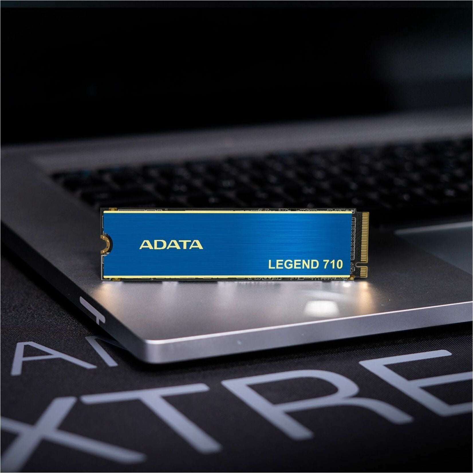 ADATA Legend 710 - SSD - 256 GB - internal - M.2 2280 - PCIe 3.0 x4 (NVMe) - 256-bit AES - integrated heatsink