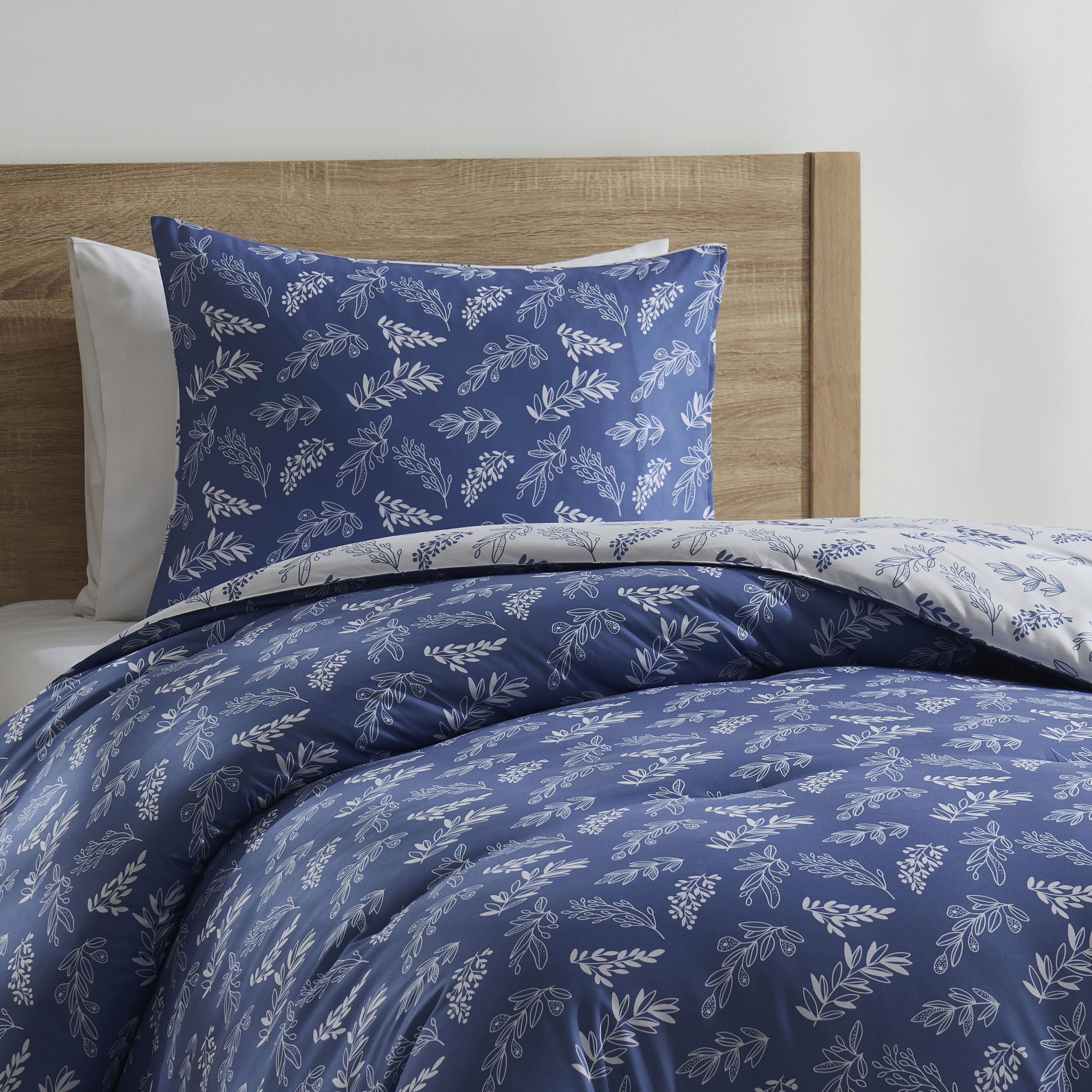 LammaLoe Twin Comforter Sets, 2 Piece Botanical Bed in a Bag, Reversible Bedding Comforter Set with Sheets, Modern Bed Set, Slate Blue/Cloud Stone